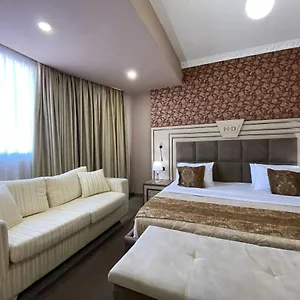 Deluxe 4* Tirana
