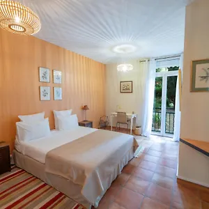 https://le-mas-sivan-maison-provencale-avec-terrasse-parking.fr-provencehotel.com